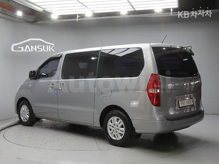 Hyundai Starex 2017 — 3