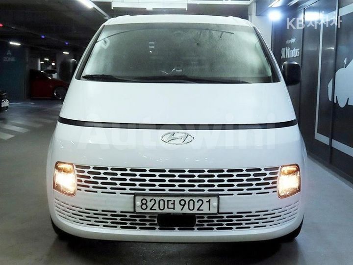 Hyundai Staria 2022 — 2