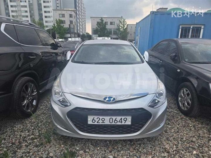 Hyundai Sonata 2012 — 2