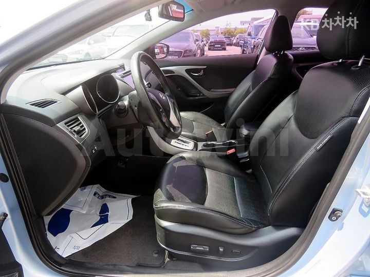 Hyundai Avante 2011 — 5