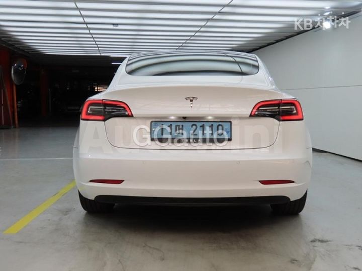 Tesla Model 3 2020 — 3