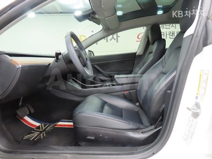 Tesla Model 3 2020 — 5