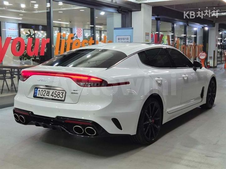 Kia Stinger 2023 KNAE551CDPS126212 — 4