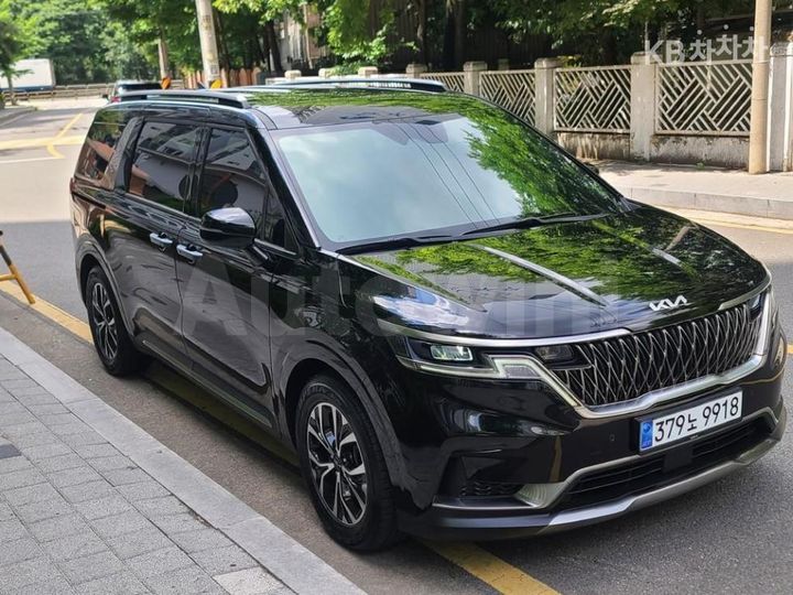Kia Carnival 2023 — 3