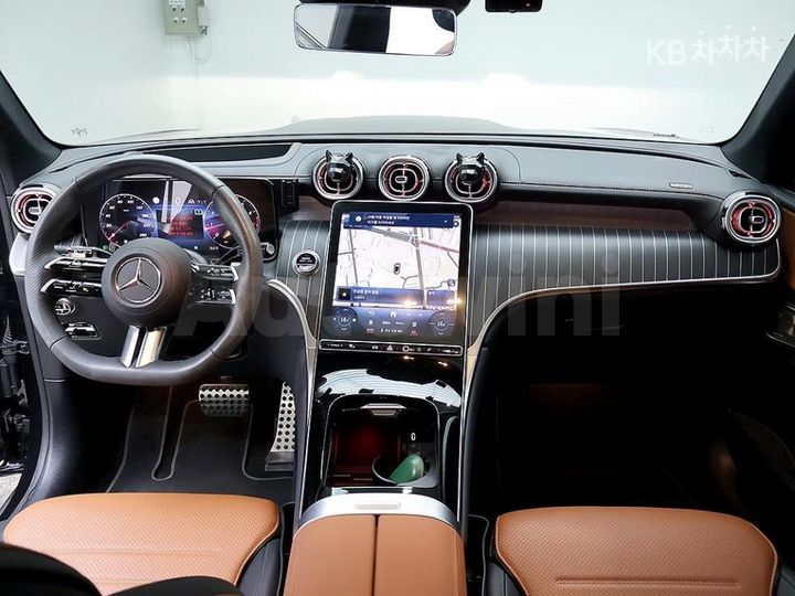 Mercedes Benz GLC Class 2024 — 5
