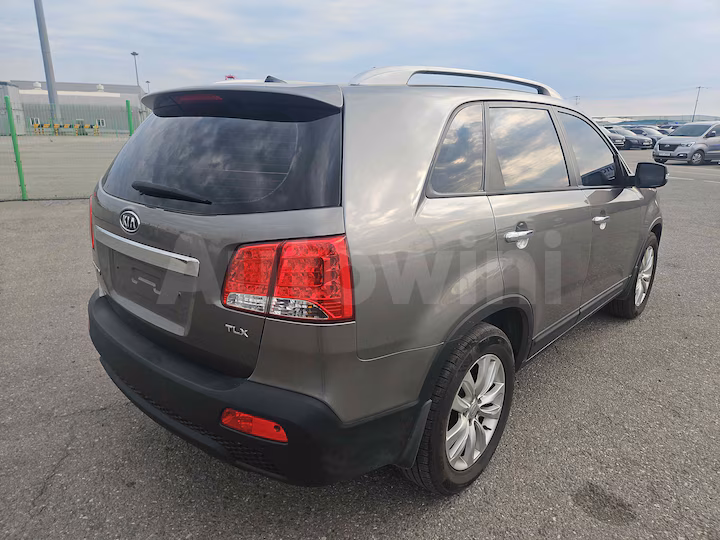 Kia Sorento 2010 — 5
