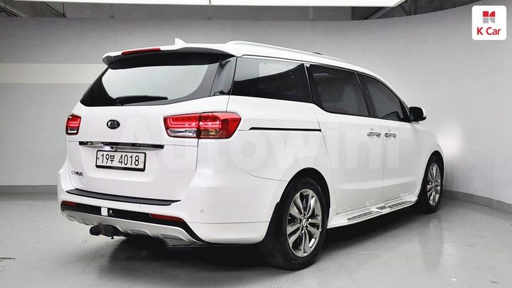 Kia Carnival 2018 KNAME811BJS366809 — 4