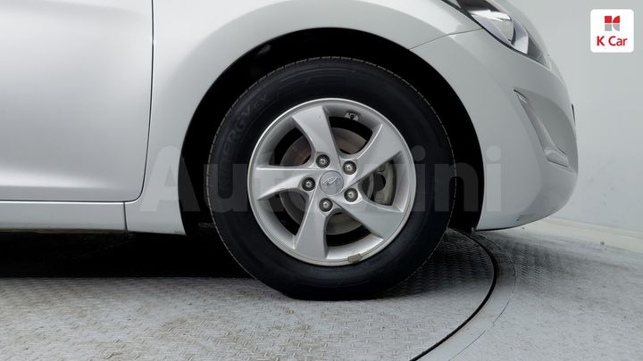 Hyundai Avante 2015 — 2
