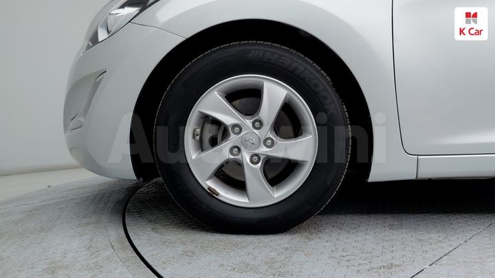 Hyundai Avante 2015 — 4