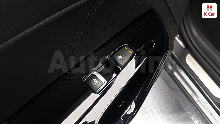 Kia K5 2020 KNAG541ABLA036358 — 4