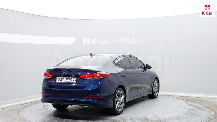 Hyundai Avante 2018 KMHD641DBJU707865 — 4