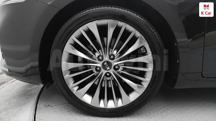 Kia K7 2018 KNALB416BJA134881 — 5