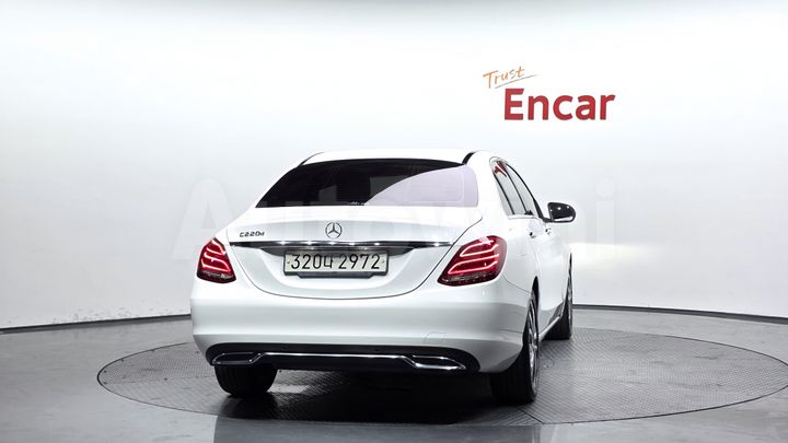 Mercedes Benz C Class 2016 — 3