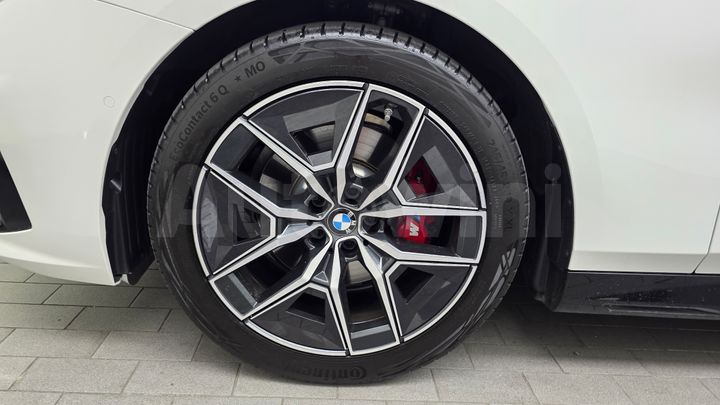 BMW 5 Series 2025 — 5