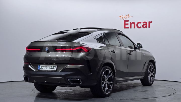 BMW X6 2021 — 2