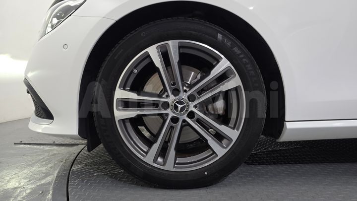 Mercedes Benz E Class 2023 — 5