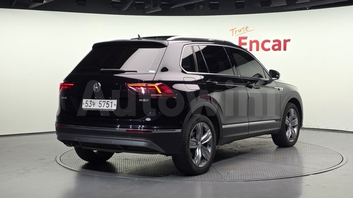 Volkswagen Tiguan 2018 — 2