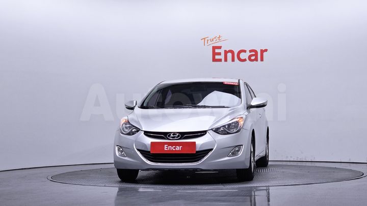 Hyundai Avante 2012 — 2