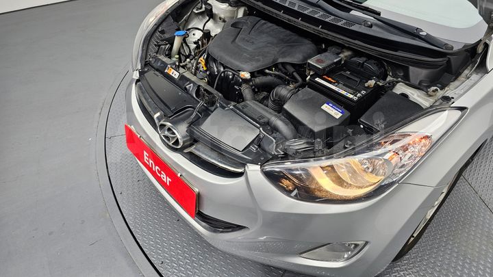 Hyundai Avante 2012 — 5