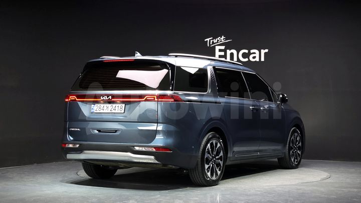 Kia Carnival 2023 — 2