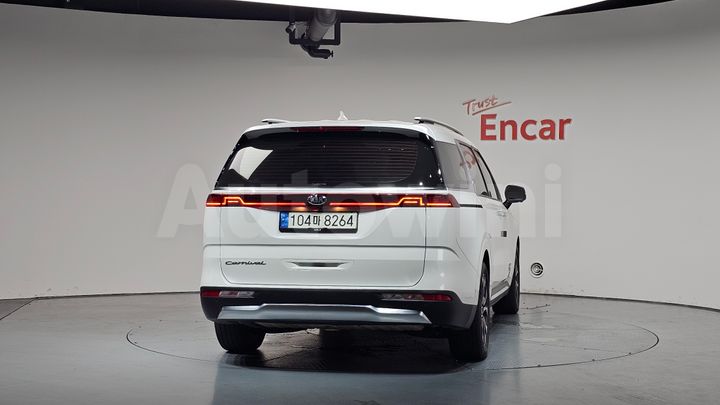 Kia Carnival 2021 — 4
