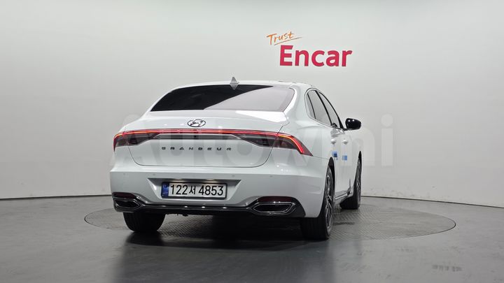 Hyundai Grandeur 2023 — 4