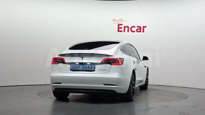 Tesla Model 3 2020 — 4