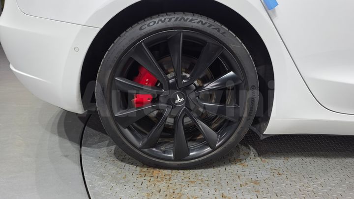 Tesla Model 3 2020 — 5