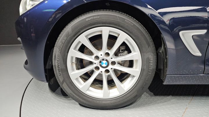BMW 3 Series 2020 — 5