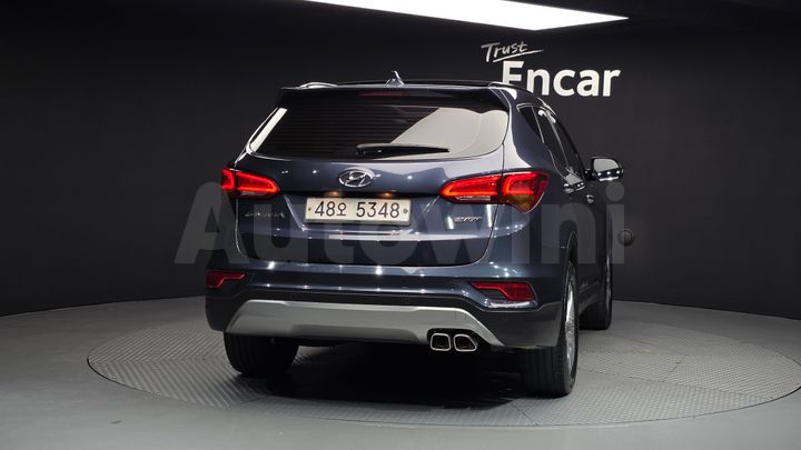 Hyundai SantaFe 2017 — 4