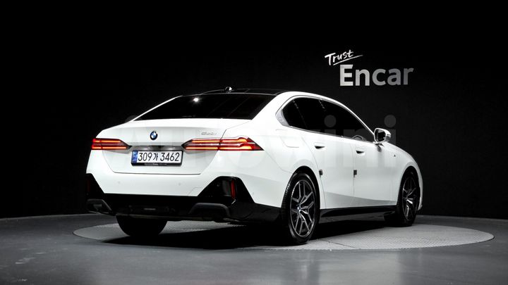 BMW 5 Series 2024 — 3