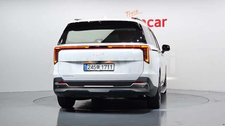 Kia Carnival 2025 — 4