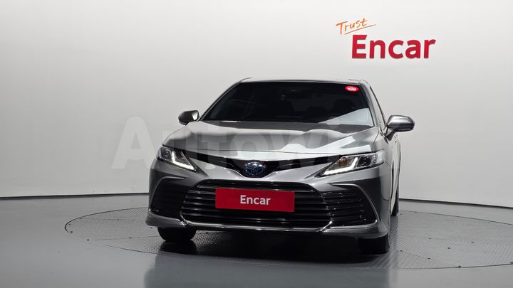 Toyota Camry 2022 — 3