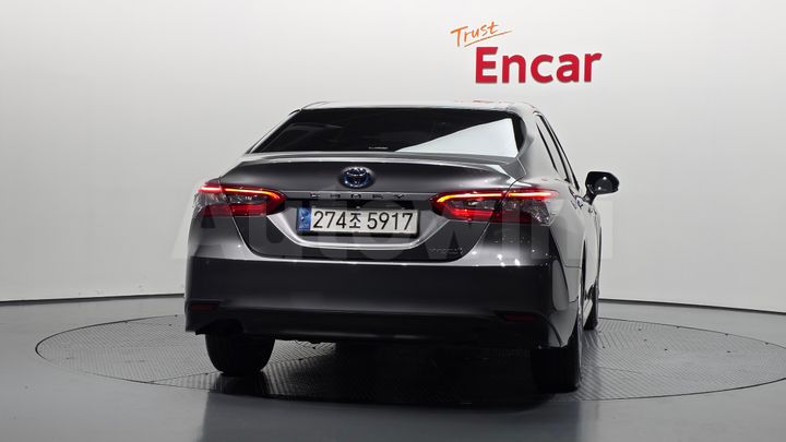 Toyota Camry 2022 — 4