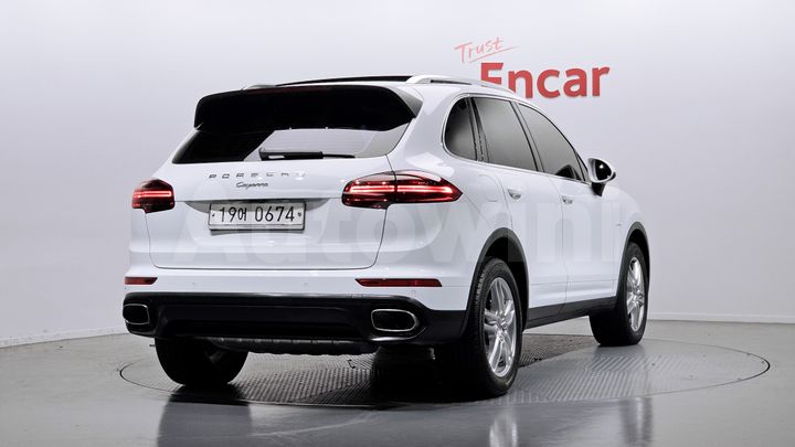 Porsche Cayenne 2016 — 2