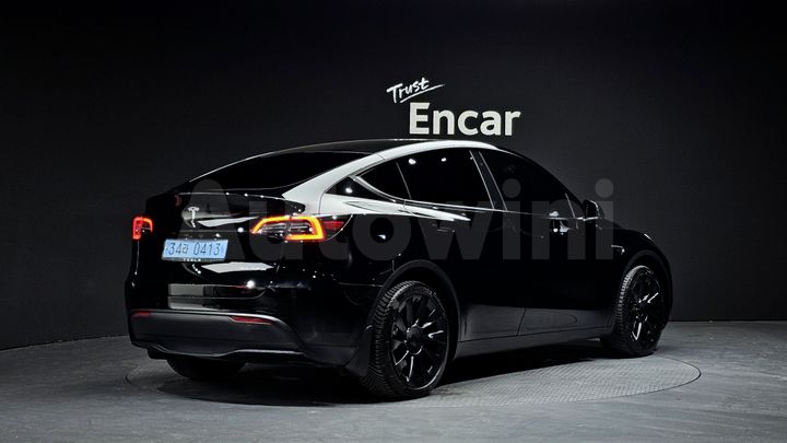 Tesla Model Y 2022 — 2