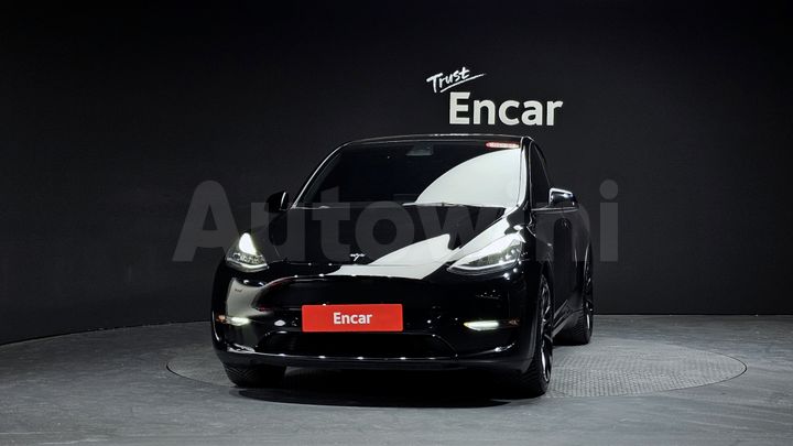 Tesla Model Y 2022 — 3