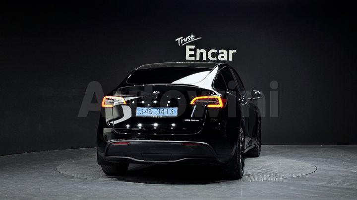 Tesla Model Y 2022 — 4