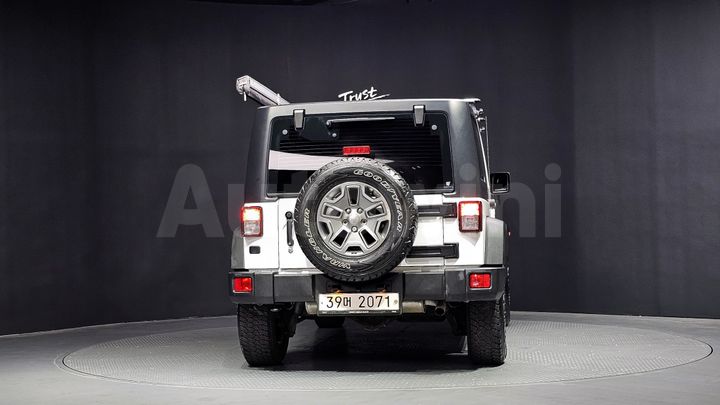 Jeep Wrangler 2017 — 4