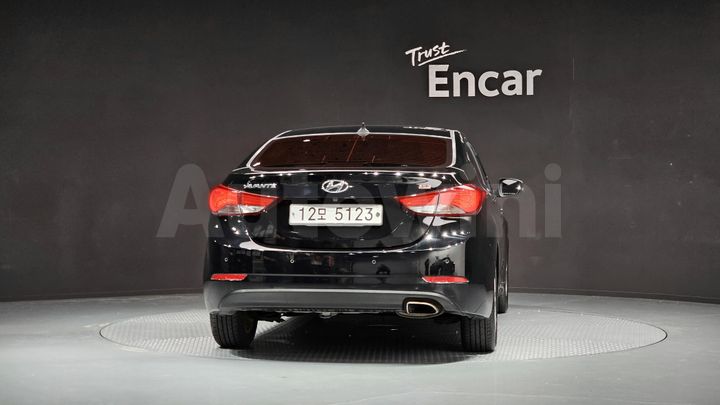 Hyundai Avante 2016 — 4