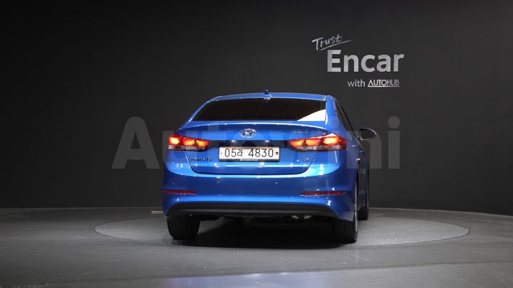 Hyundai Avante 2018 — 4