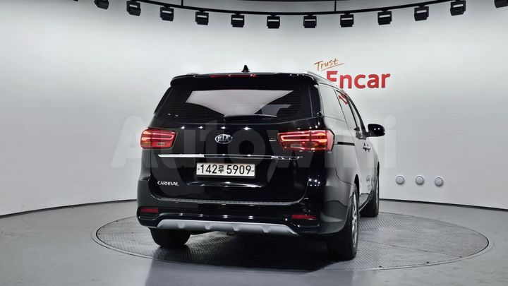 Kia Carnival 2019 — 4
