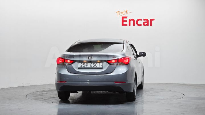 Hyundai Avante 2015 — 4