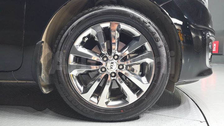 Kia Carnival 2017 — 5