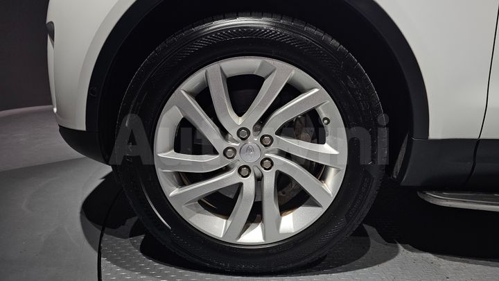 Land Rover Discovery 2019 — 5