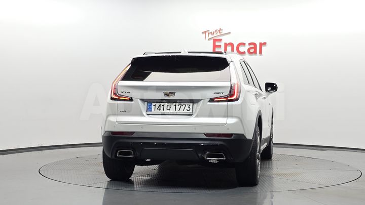 Cadillac XT4 2023 — 4