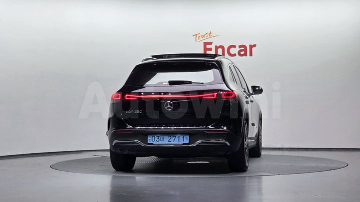 Mercedes Benz EQA 2022 — 4
