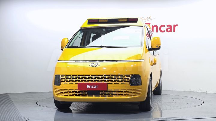 Hyundai Staria 2023 — 3