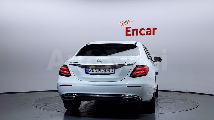 Mercedes Benz E Class 2017 — 4