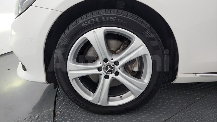 Mercedes Benz E Class 2017 — 5